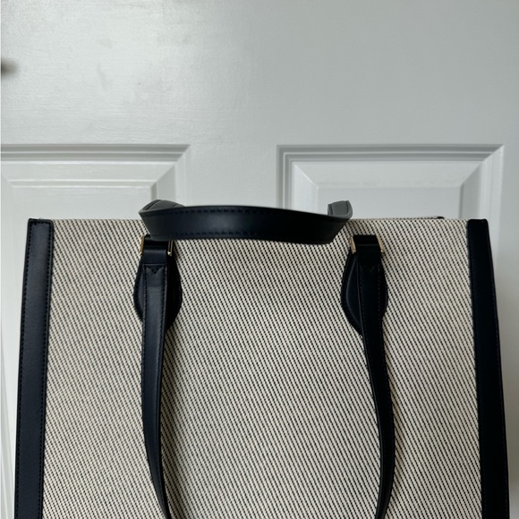 Kate Spade Tennis Tote - Picture 7 of 7